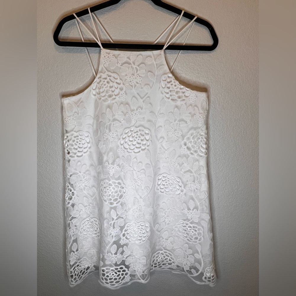 SANS SOUCI - White Lined Criss Cross Thin Straps  Lace Dress Sz S